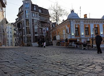 ukraine/kyiv/shop/andriivskyi-souvenir-market