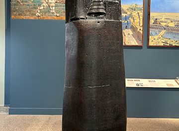 illinois/chicago/shop/museum-shop-the-suq