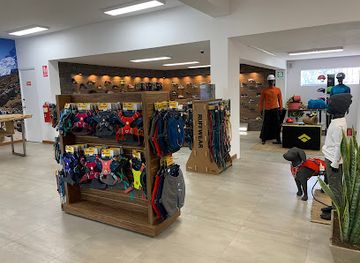 peru/inca-trail/shop/tatoo-adventure-gear-surco