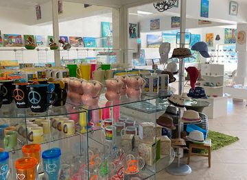 anguilla/west-end-village/shop/odds-n-ends-home-decor