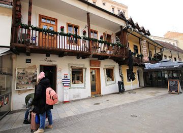 croatia/zagreb/tkalciceva-street/shop/vintage-photo-souvenir