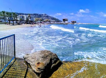 israel/haifa-beaches/shop/bat-galim-beach
