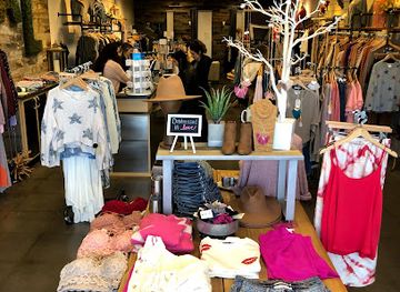 virginia/virginia-beach/shop/apricot-lane-boutique