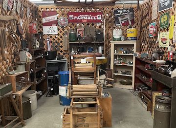 kentucky/bowling-green/shop/antique-mall-at-flea-land