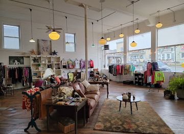 west-virginia/blackwater-falls-state-park/shop/the-wandering-caravan