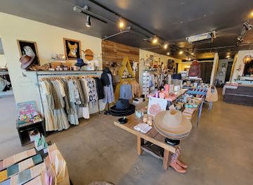 california/joshua-tree/shop/hoof-the-horn