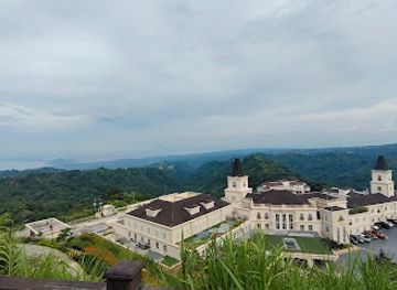 philippines/taal-volcano/shop/starbucks-twin-lakes-tagaytay