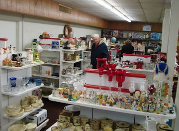 virginia/luray-caverns/shop/page-one-thrift-boutique