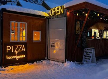 norway/flam/shop/the-somewhat-larger-red-wagon