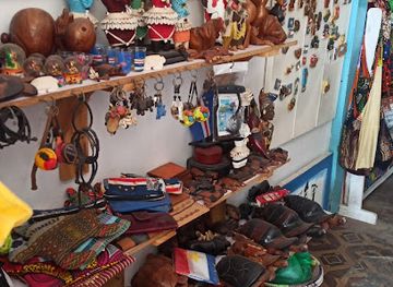 cabo-verde/praia-de-cruz/shop/samba-no-stress-boutique-magasin