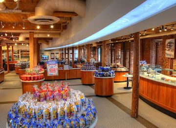 california/muir-woods-national-monument/shop/ghirardelli-chocolate-experience