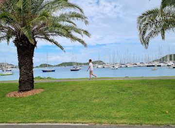 new-caledonia/poya/shop/lyvai-tours