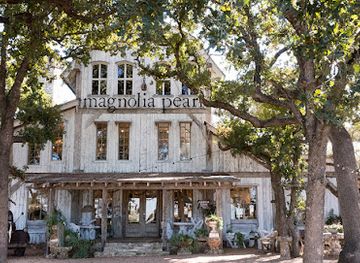 texas/enchanted-rock-state-natural-area/shop/magnolia-pearl-fredericksburg