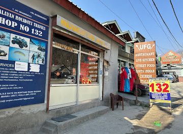 india/manali/vashisht/shop/shop-no-132-snow-dress