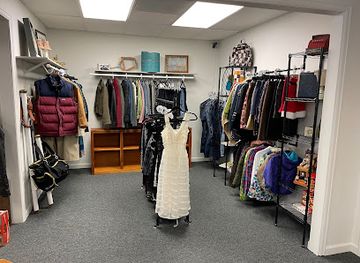 colorado/glenwood-springs/shop/village-vintage-consignment