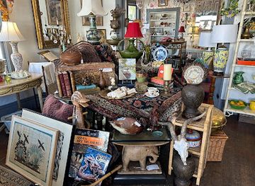 california/santa-barbara/shop/the-vintage-fox-antiques-gift-shoppe
