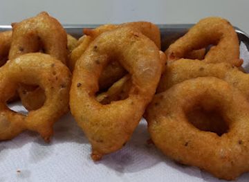 peru/paracas-national-reserve/shop/picarones-isabel-flores