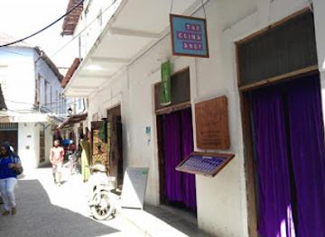 tanzania/stone-town/shop/the-coins-shop