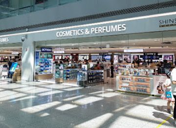 south-korea/incheon/shop/shinsegae-duty-free-fashion-sunglasses