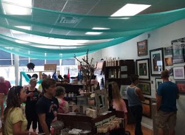 indiana/richmond/shop/o-onda-gallery-gifts