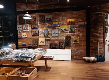 sri-lanka/colombo-district/shop/laksaru-colombo