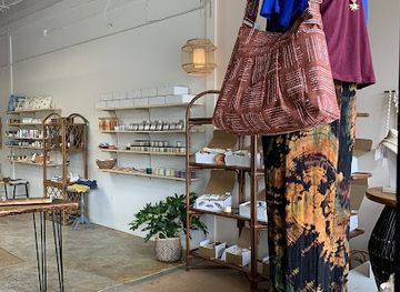 south-carolina/folly-beach/shop/local-love-chs
