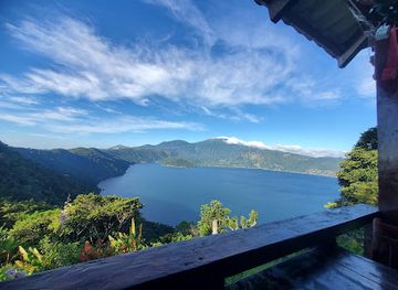 el-salvador/lake-coatepeque/shop/cabanas-wooden-house