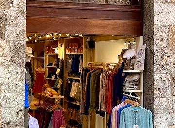 italy/san-gimignano/shop/tommaso-mezzetti