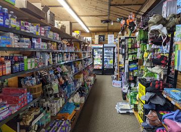 michigan/copper-harbor/shop/gas-lite-general-store-the-genny