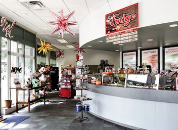 kentucky/louisville/shop/ah-whatta-bout-mimi