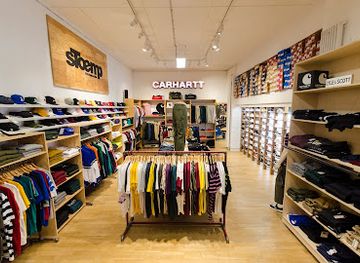 belgium/louvain-la-neuve/shop/stoemp-louvain-la-neuve-streetwear-sneakers