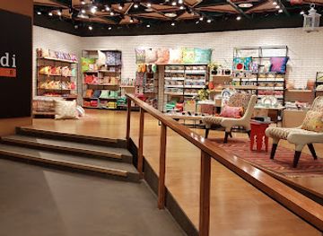 pakistan/lahore/downtown-lahore/shop/emporium-mall