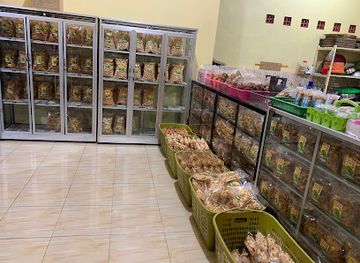 indonesia/tanjung-puting-national-park/shop/pusat-oleh-oleh-pulau-laut