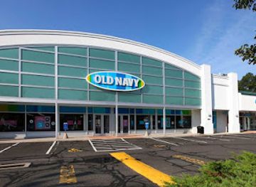 connecticut/fairfield-county/shop/black-rock-shopping-center