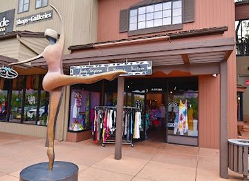 arizona/sedona/shop/hillside-sedona-shopping-center