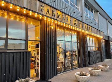 iceland/laugavegur-trail/shop/farmers-friends-farmers-market-flagship-store-design-studio
