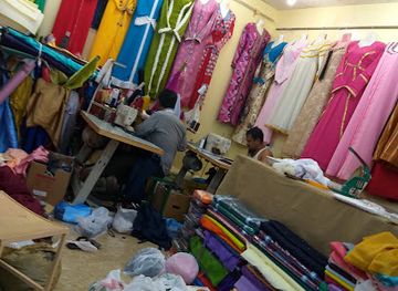 oman/jebel-shams/shop/sadrat-al-sabah-ladies-trading