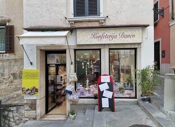 slovenia/koper/shop/konfeterija-danev