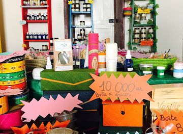 madagascar/antsirabe/shop/la-caverne-des-epices