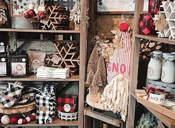 wisconsin/central-sands/shop/country-chic-boutique