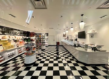 washington/kirkland/shop/see-s-candies