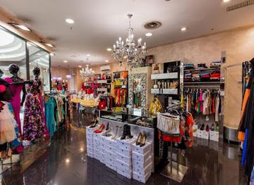 italy/pisa/shop/khroma-it-l-emozione-di-vestire-donna