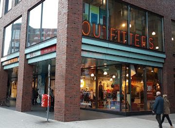 germany/hamburg/altstadt/shop/urban-outfitters