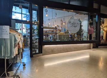 australia/australian-capital-territory/shop/derek-kollective