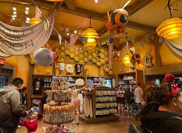 california/anaheim/disneyland-resort/shop/pooh-corner
