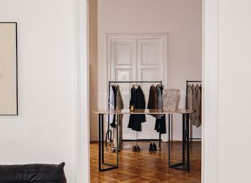 czechia/prague/shop/lula-vintage-prague-vintage-fashion-store