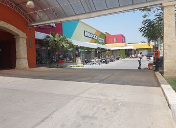 guatemala/motagua-valley/shop/metroplaza-mundo-maya-shopping-center