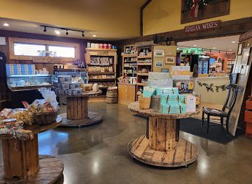 massachusetts/wachusett-mountain-ski-area/shop/the-barn-door