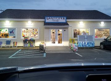 virginia/virginia-beach/sandbridge-beach/shop/sandpiper-beach-shop