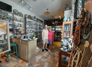 vietnam/hoi-an-ancient-town/shop/nam-tran-art-craft-village